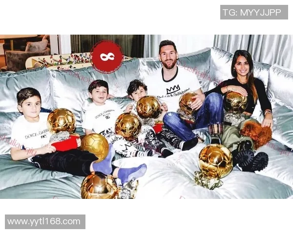 拥有两个女儿的足球巨星如何平衡家庭与职业生涯的挑战与成功