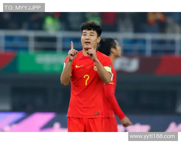 中国足球明星武磊展现拼搏精神 助力中国足球腾飞新征程 中国足球明星武磊展现拼搏精神 助力中国足球腾飞新征程