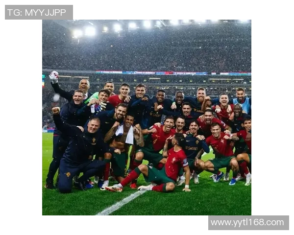 球星变装足球:穿越赛场的魅力与创意风采 球星变装足球:穿越赛场的魅力与创意风采